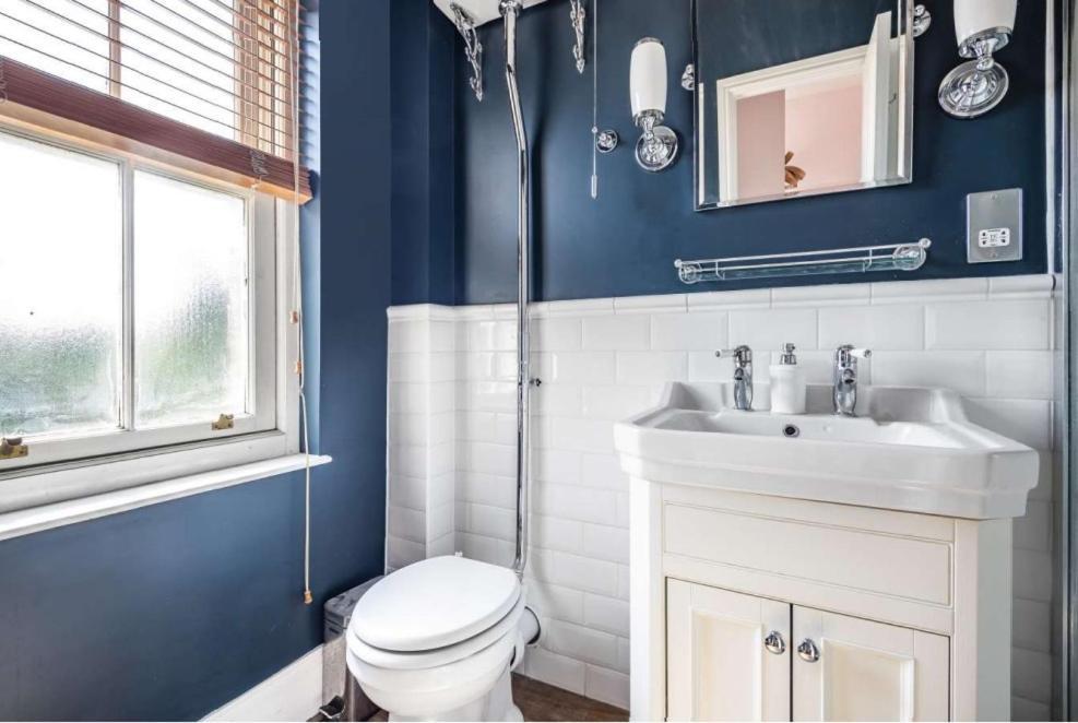 Pinewood Cottage Watford  Ngoại thất bức ảnh